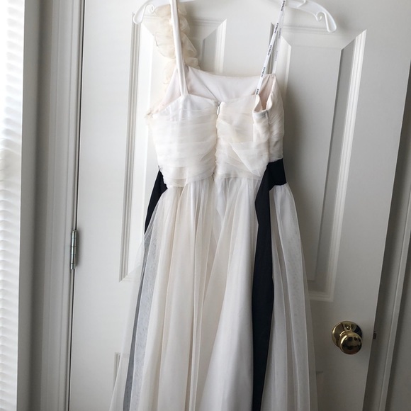 Dress - Picture 4 of 4